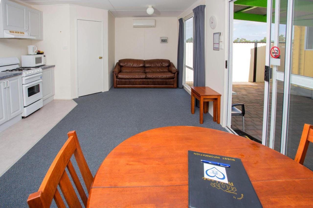 Big4 Traralgon Park Lane Holiday Park Exterior foto